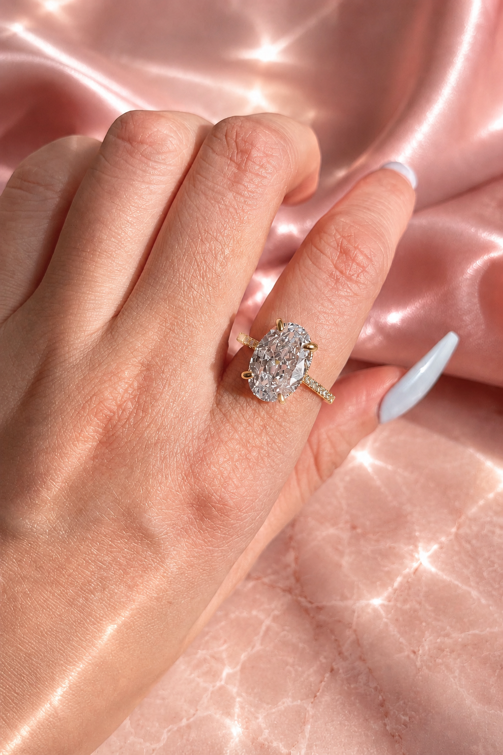 Odessa 14k Gold Hidden Halo Oval Ring