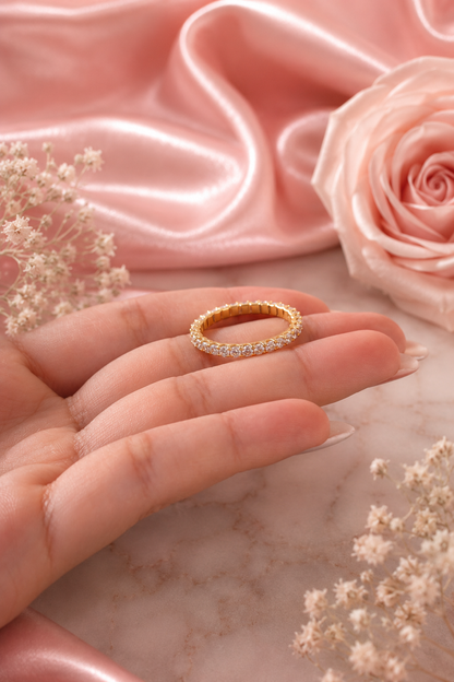 Hèra 14k Gold Crushed Ice Eternity Ring
