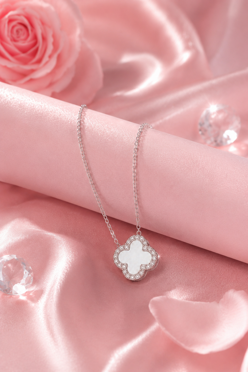 Atèlier S925 Silver White Jade Clover Necklace