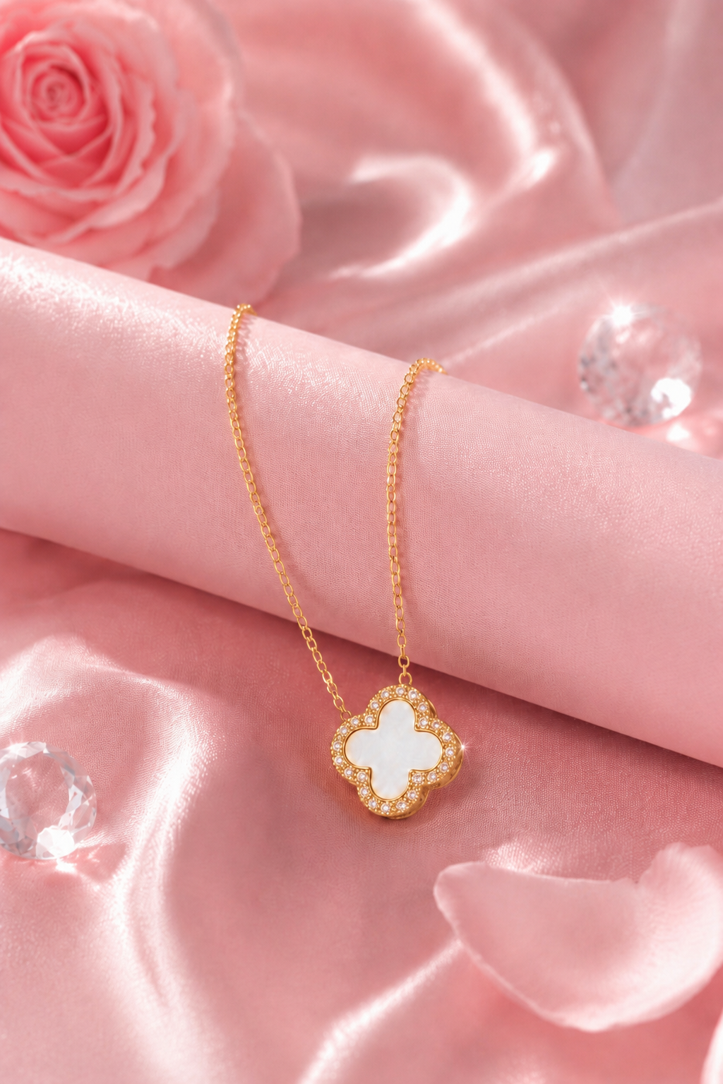 Atèlier 14k Gold White Jade Clover Necklace