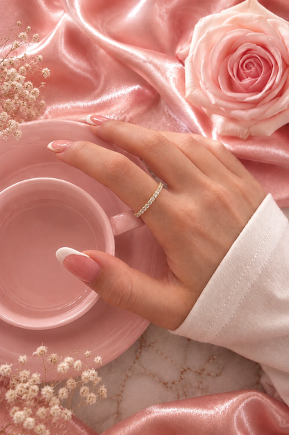Hèra 14k Gold Crushed Ice Eternity Ring