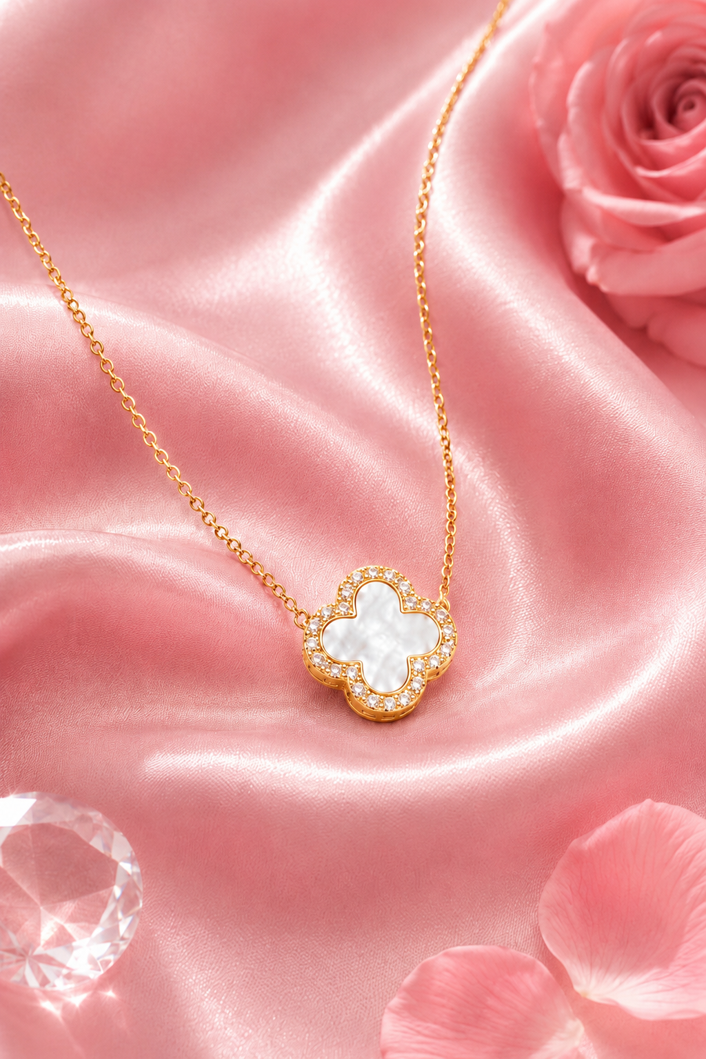 Atèlier 14k Gold White Jade Clover Necklace