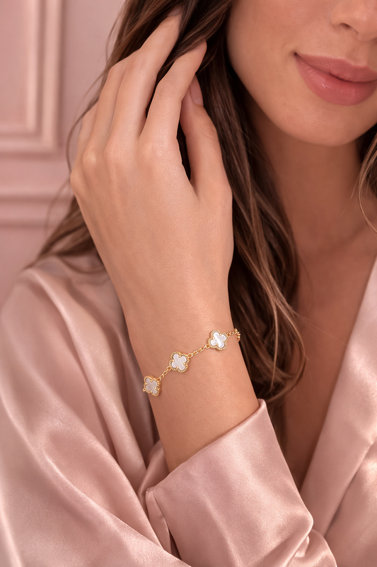 Atèlier 14k Gold White Jade Clover Bracelet