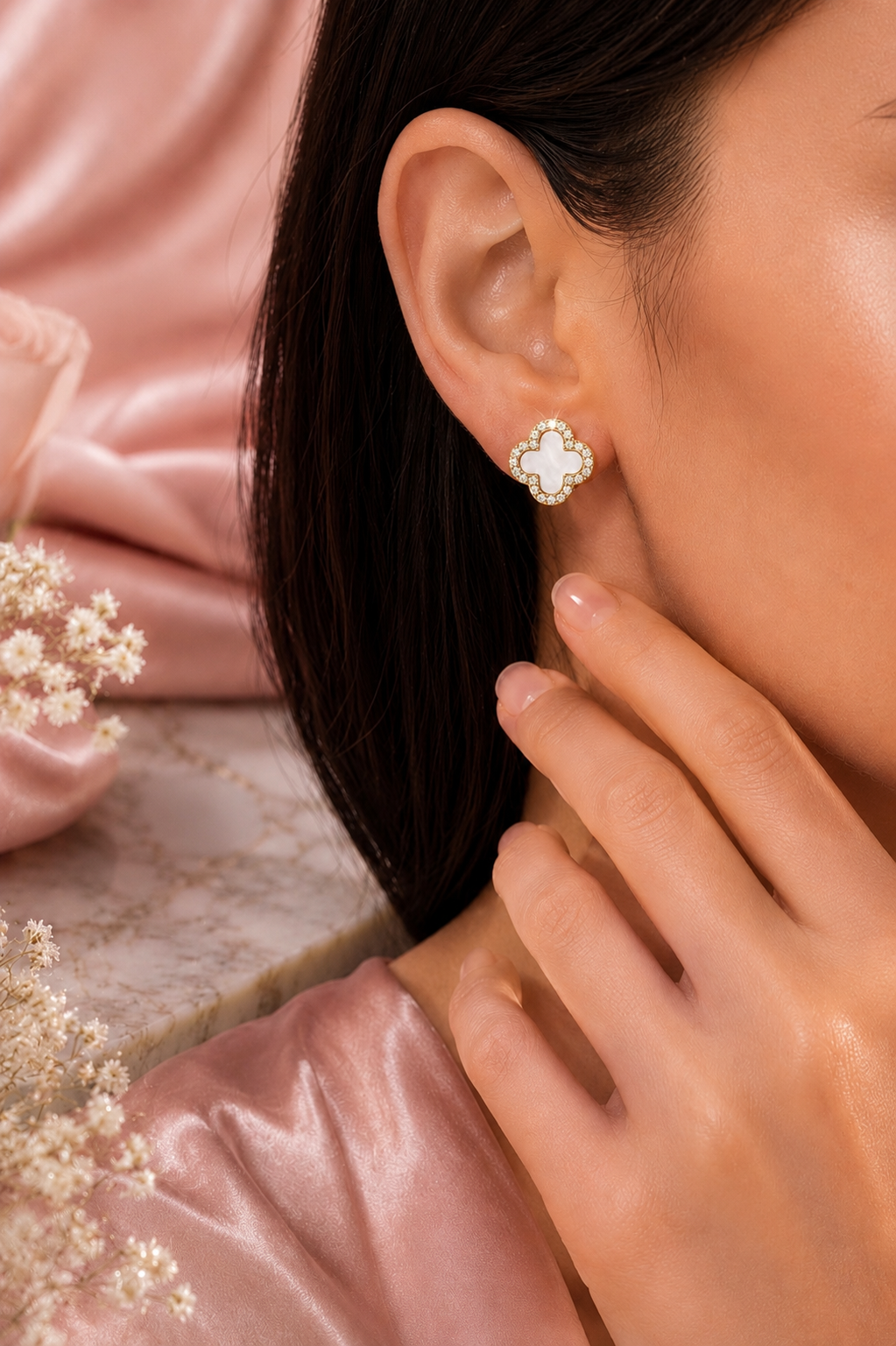 Atèlier 14k Gold White Jade Clover Earrings