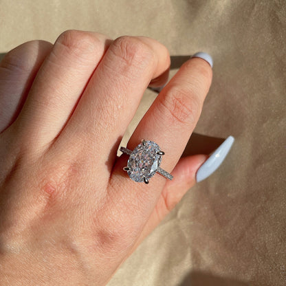 Odessa Oval Ring