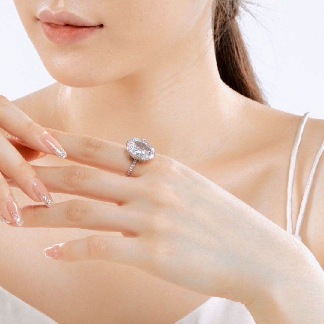 Odessa Oval Ring