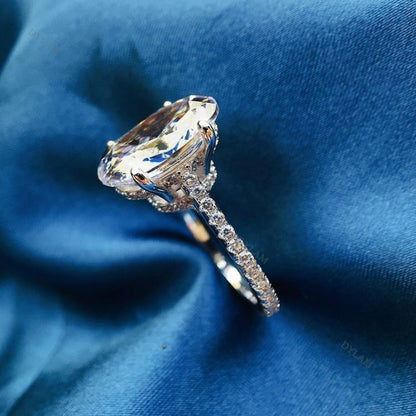 Odessa Oval Ring